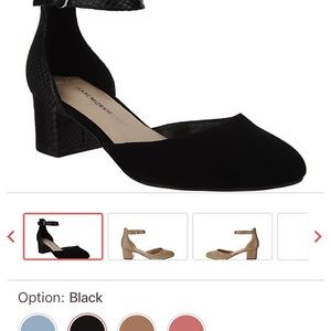 Isaac Mizrahi Black Suede Pumps